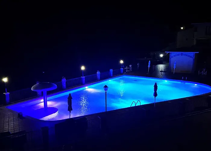 Casa de Férias Bordo Piscina Vista Mare Wi-fi Gratis *