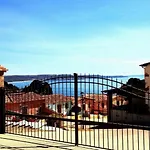 Bordo Piscina Vista Mare Wi-fi Gratis * Nebida