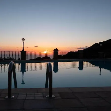 Bordo Piscina Vista Mare Wi-fi Gratis 펜션