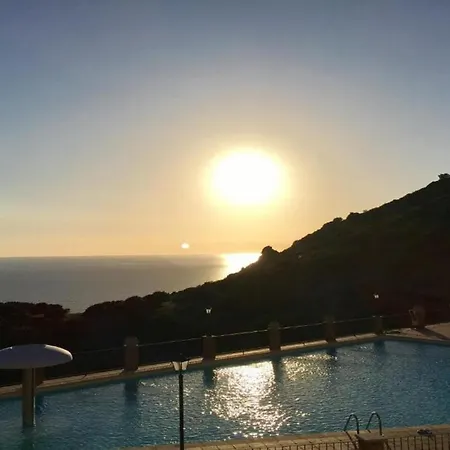 Bordo Piscina Vista Mare Wi-fi Gratis 펜션 *